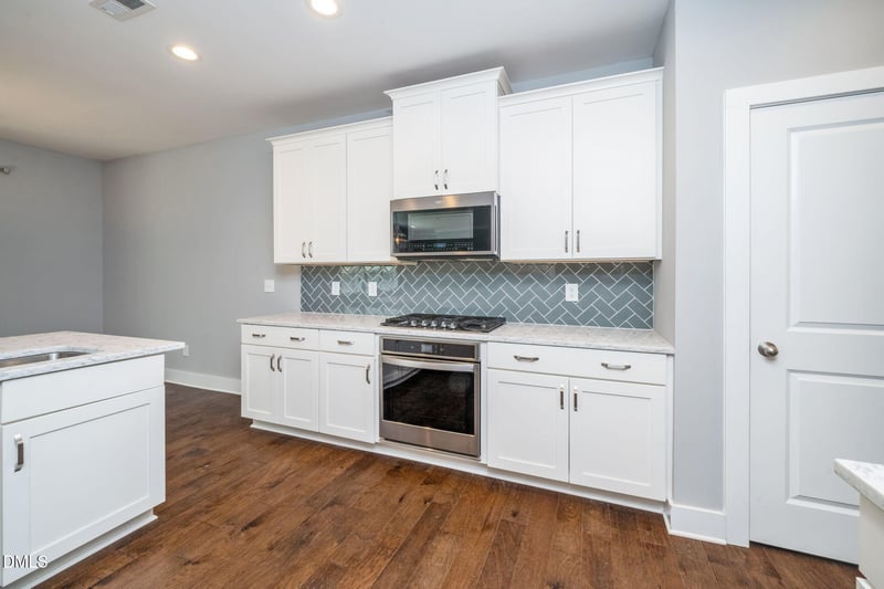 4104 Belnap Dr, Cary, NC 27518