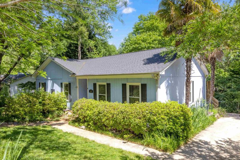 4104 Pickwick Dr, Raleigh, NC 27613