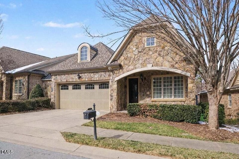 4105 Gardenlake Dr, Raleigh, NC 27612