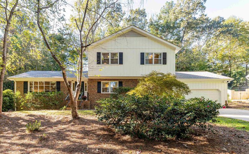 4105 Weaver Dr, Raleigh, NC 27612