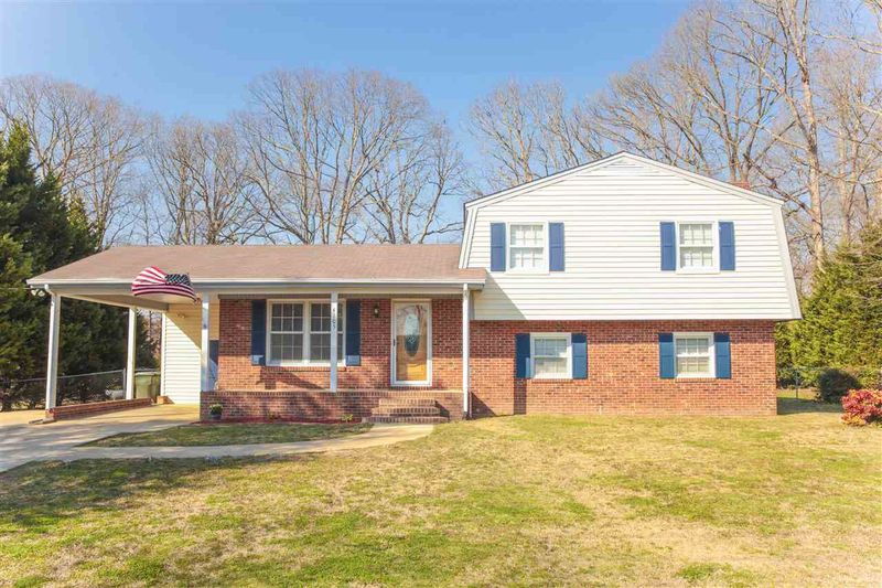 4105 Willow Oak Dr, Raleigh, NC 27604