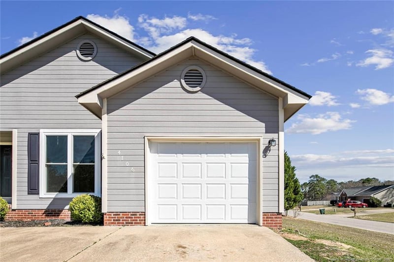 4106 Noonday Ct, Hope Mills, NC 28348