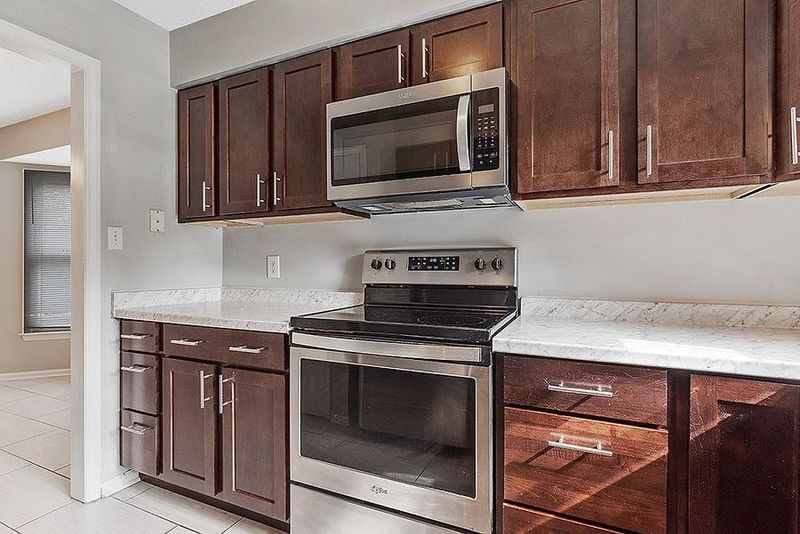 4107 Kaplan Dr, Raleigh, NC 27606