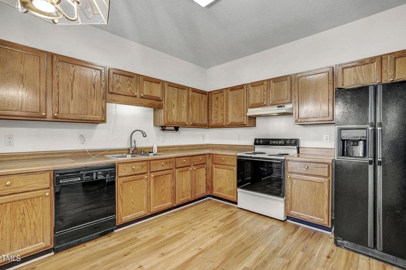 4108 Beaufain St, Raleigh, NC 27604