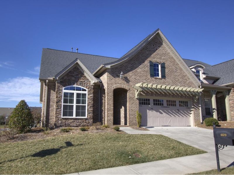 4109 Gilchrist Dr, Burlington, NC 27215