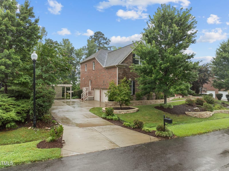 4109 Piney Gap Dr, Cary, NC 27519