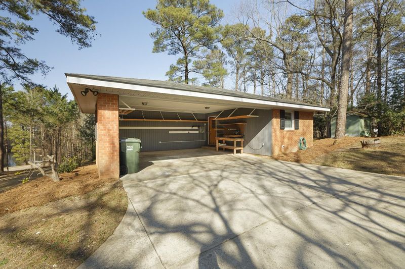 411 S 14th St, Lillington, NC 27546