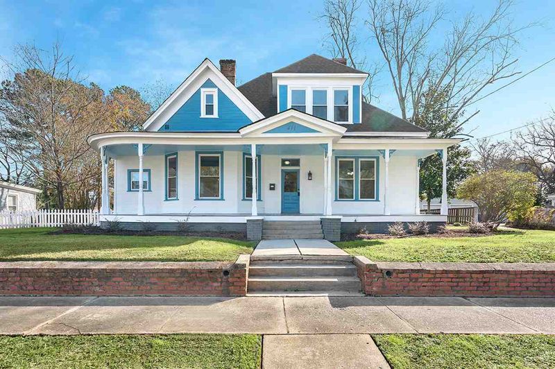 411 S 5th St, Smithfield, NC 27577