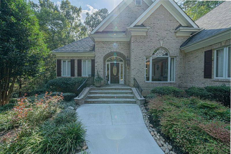 411 Bathgate Ln, Cary, NC 27513