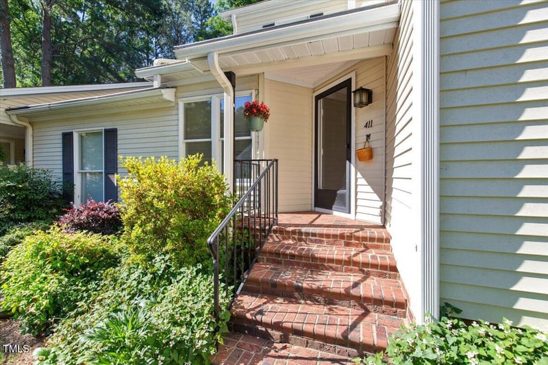 411 Brampton Close, Pittsboro, NC 27312