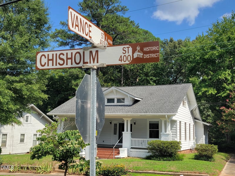 411 Chisholm St, Sanford, NC 27330