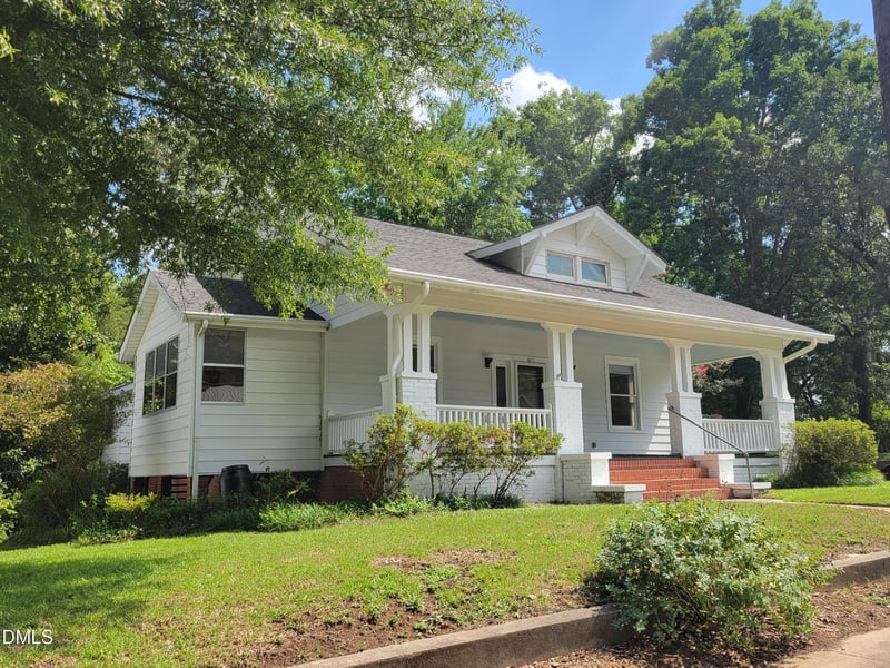 411 Chisholm St, Sanford, NC 27330