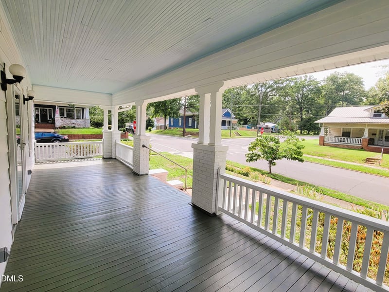 411 Chisholm St, Sanford, NC 27330