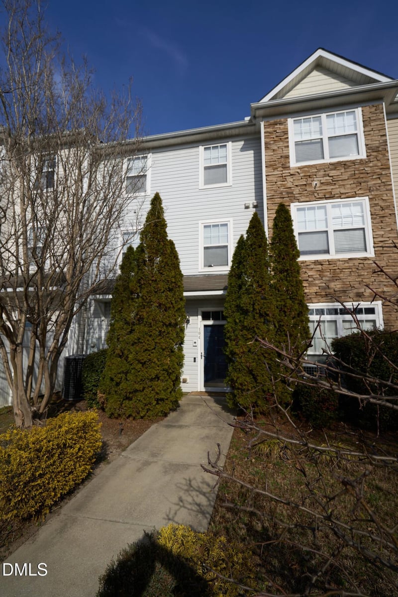 411 Coalinga Ln, Raleigh, NC 27610