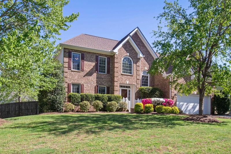 411 Dairy Farm Dr, Hillsborough, NC 27278