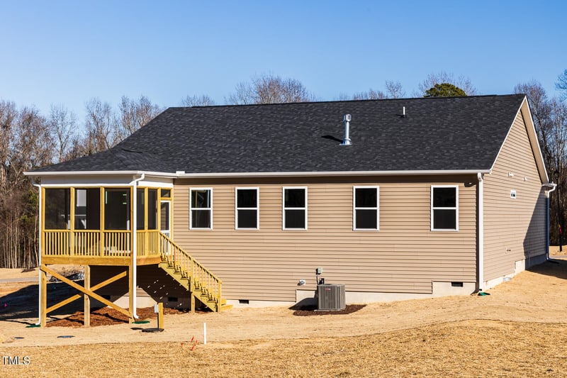 411 Fast Pitch Ln, Four Oaks, NC 27524
