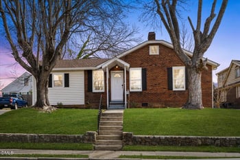 411 Hillcrest Ave, Burlington, NC 27215
