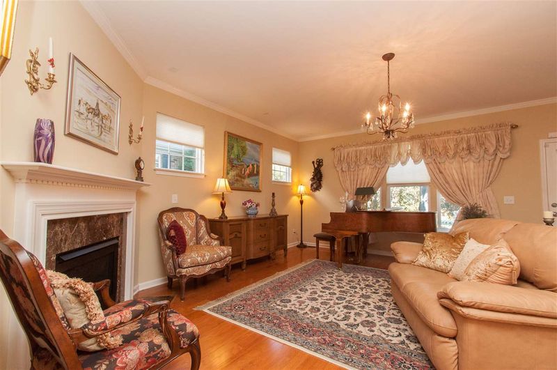 411 Hilltop View St, Cary, NC 27513