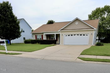 411 Joneshaven Dr, Fuquay Varina, NC 27526