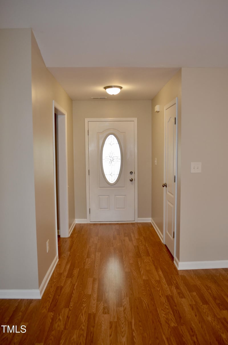 411 Joneshaven Dr, Fuquay Varina, NC 27526