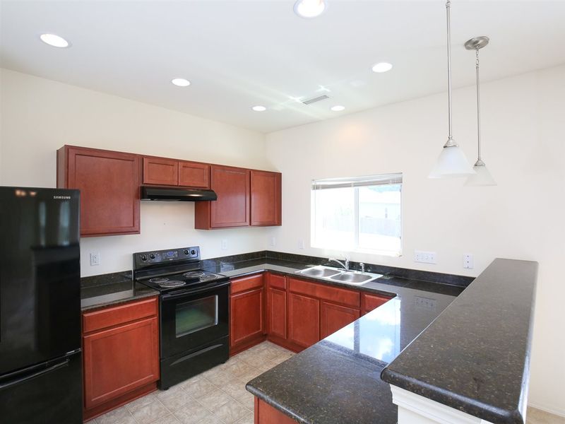 411 Kerriann Ln, Clayton, NC 27520