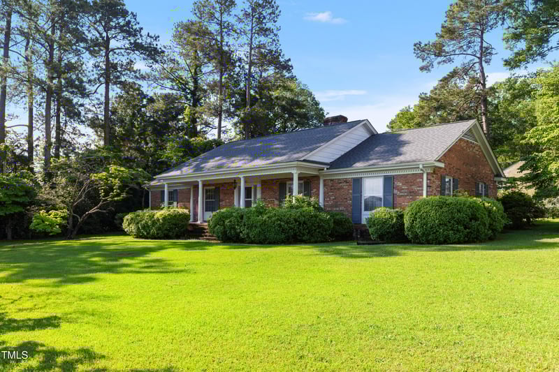 411 Killiegrey St, Lillington, NC 27546