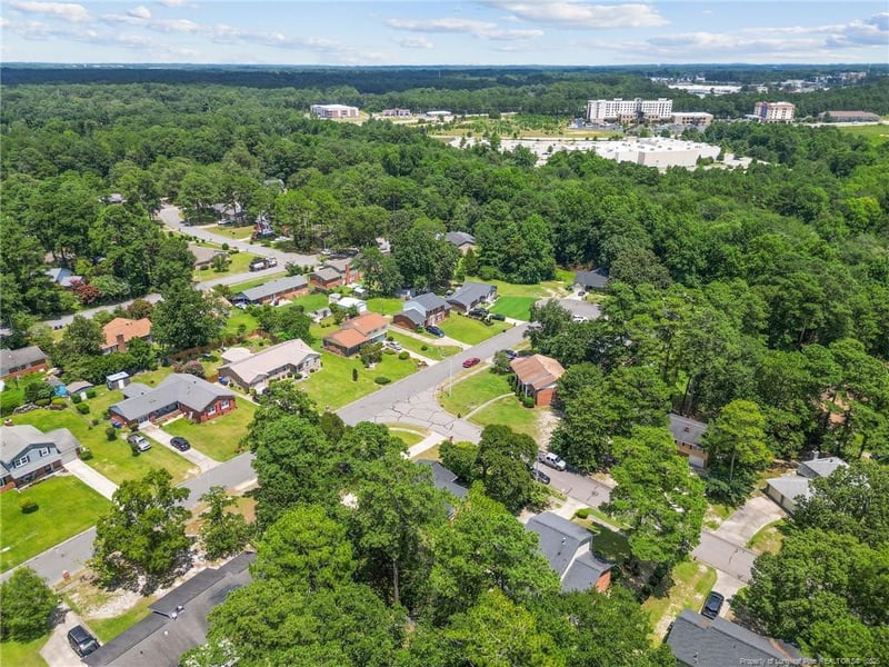 411 Lotus Dr, Fayetteville, NC 28303