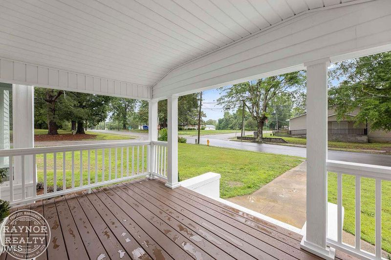 411 E Mason St, Franklinton, NC 27525