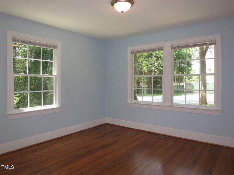 411 Mccauley St, Chapel Hill, NC 27516