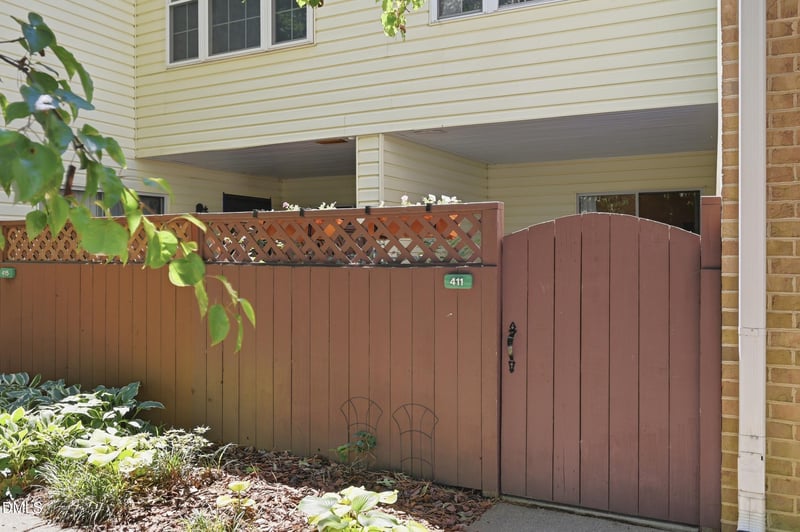 411 Summerwalk Cir, Chapel Hill, NC 27517