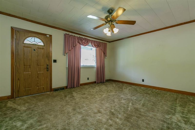 411 Tate Dr, Burlington, NC 27217
