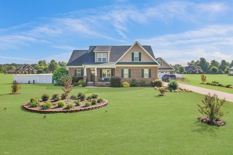 411 Willowcroft Ct, Dunn, NC 28334