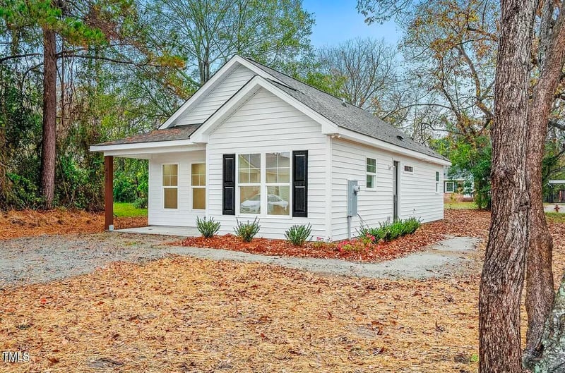 411 Woodrow St, Goldsboro, NC 27530