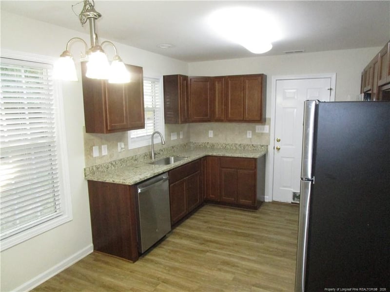 4110 Craigwood Ln, Hope Mills, NC 28348