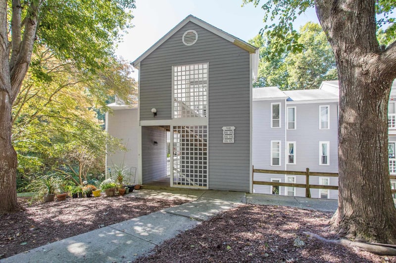4110 Sedgewood Dr #105, Raleigh, NC 27612