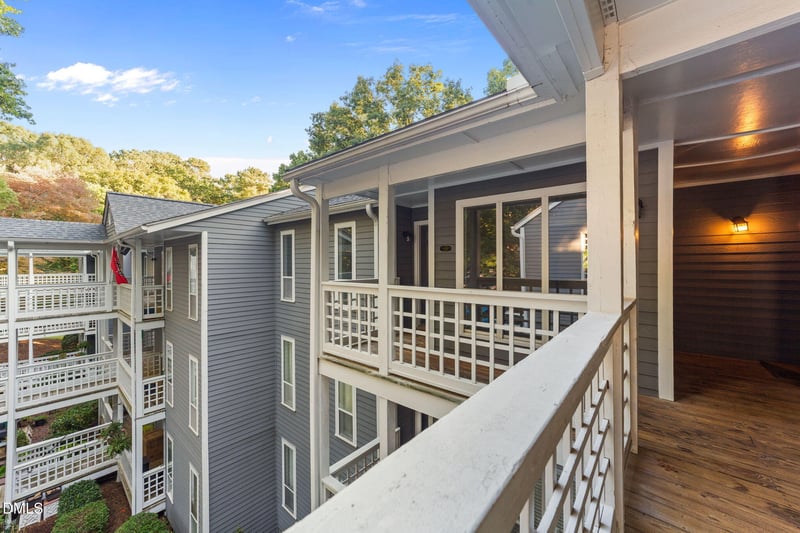 4110 Sedgewood Dr #302, Raleigh, NC 27612
