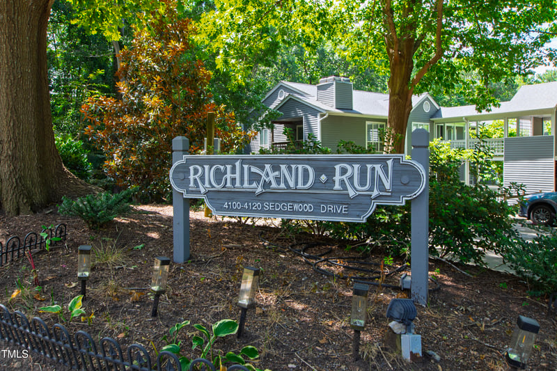 4110 Sedgewood Dr #303, Raleigh, NC 27612