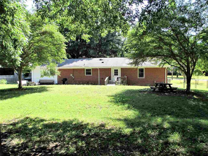 4110 Vesta Dr, Raleigh, NC 27603