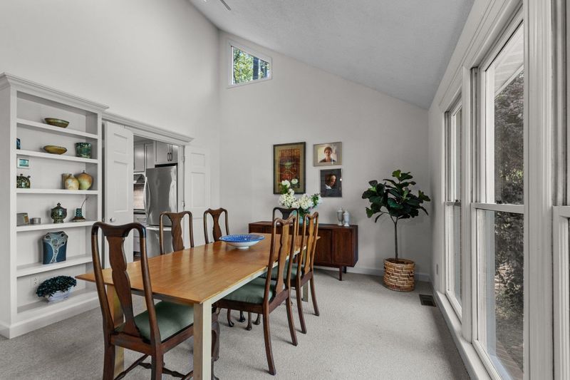 4111 Mittglen Ln, Cary, NC 27518