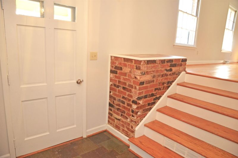 4112 Amherst Ln, Raleigh, NC 27609