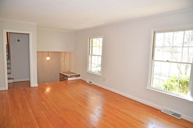 4112 Amherst Ln, Raleigh, NC 27609