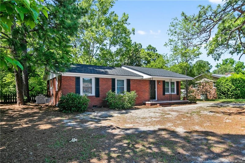 4112 Legion Rd, Hope Mills, NC 28348