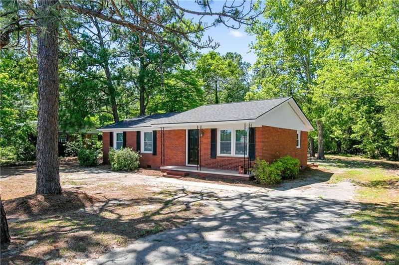 4112 Legion Rd, Hope Mills, NC 28348
