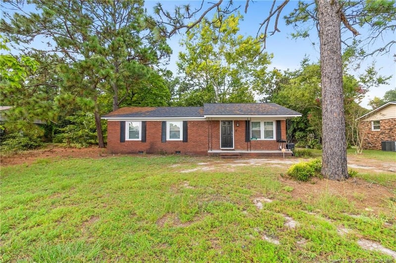 4112 Legion Rd, Hope Mills, NC 28348