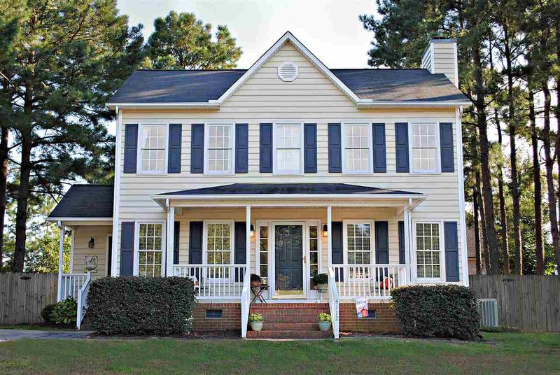 4112 Mangrove Dr, Raleigh, NC 27616