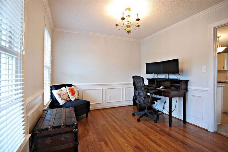 4112 Mangrove Dr, Raleigh, NC 27616