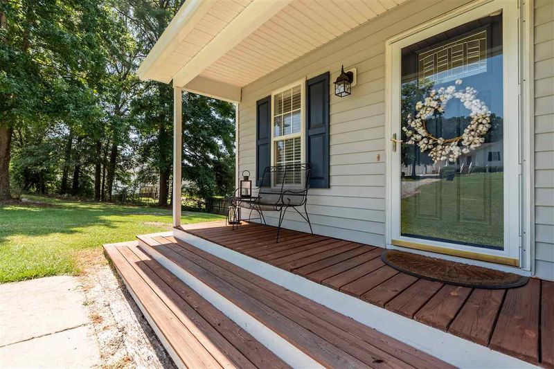 4112 Rockside Hills Dr, Raleigh, NC 27603
