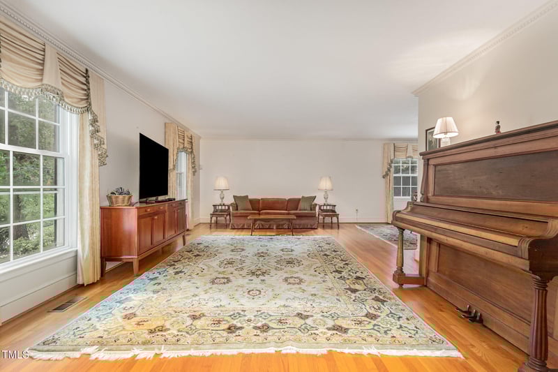 4113 Glen Laurel Dr, Raleigh, NC 27612