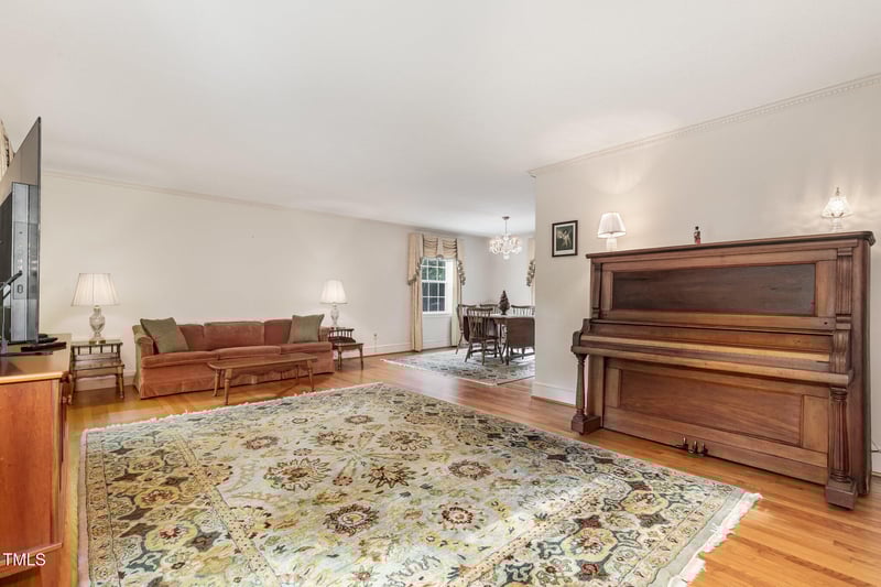 4113 Glen Laurel Dr, Raleigh, NC 27612