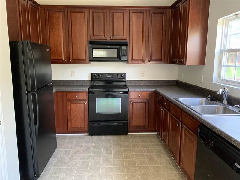 4113 Hampstead Village Dr, Durham, NC 27703